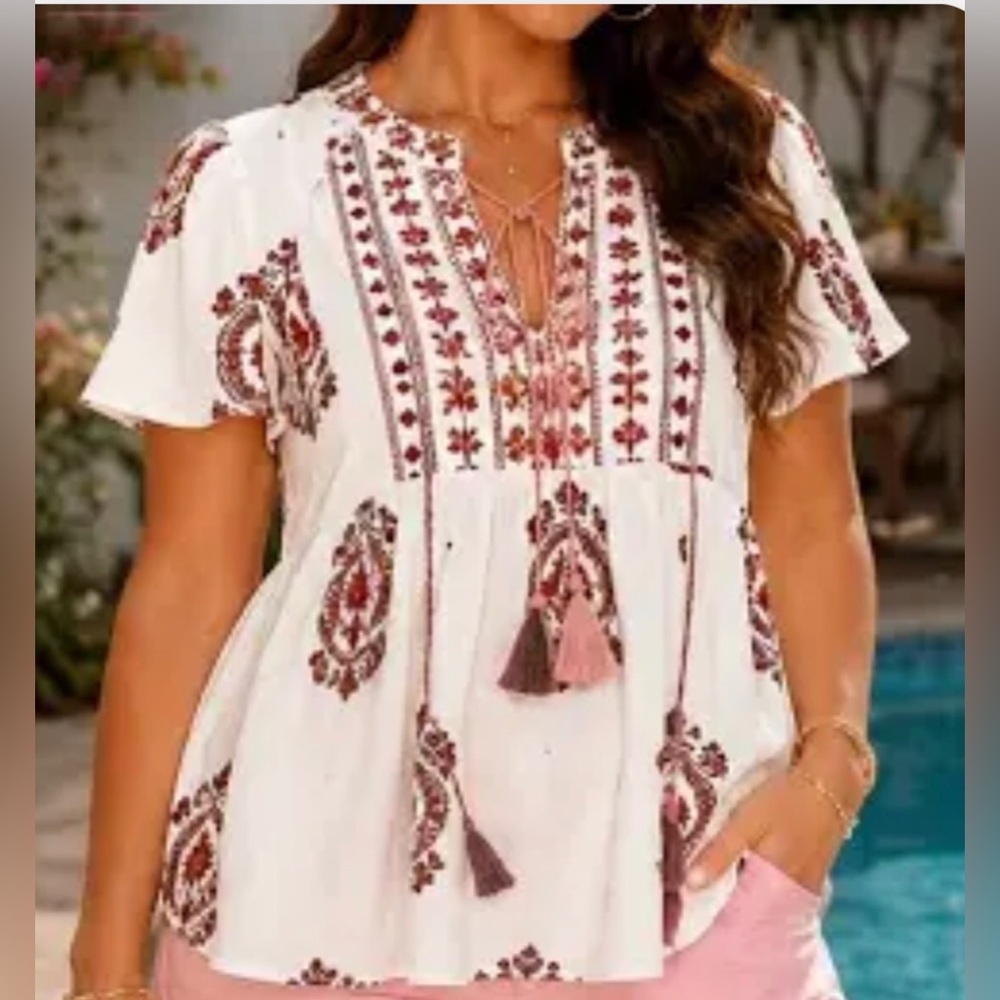 Knox Rose White Boho Embroidered Peasant Top with Pink Tassels L